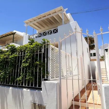 Holiday Flat Puerto Del Carmen - Ace021016-ayb Apartmán